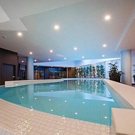 Luxe 2Br Executive Apartment Kingston Pool Parking Wifi Bbq Wine 외부 사진